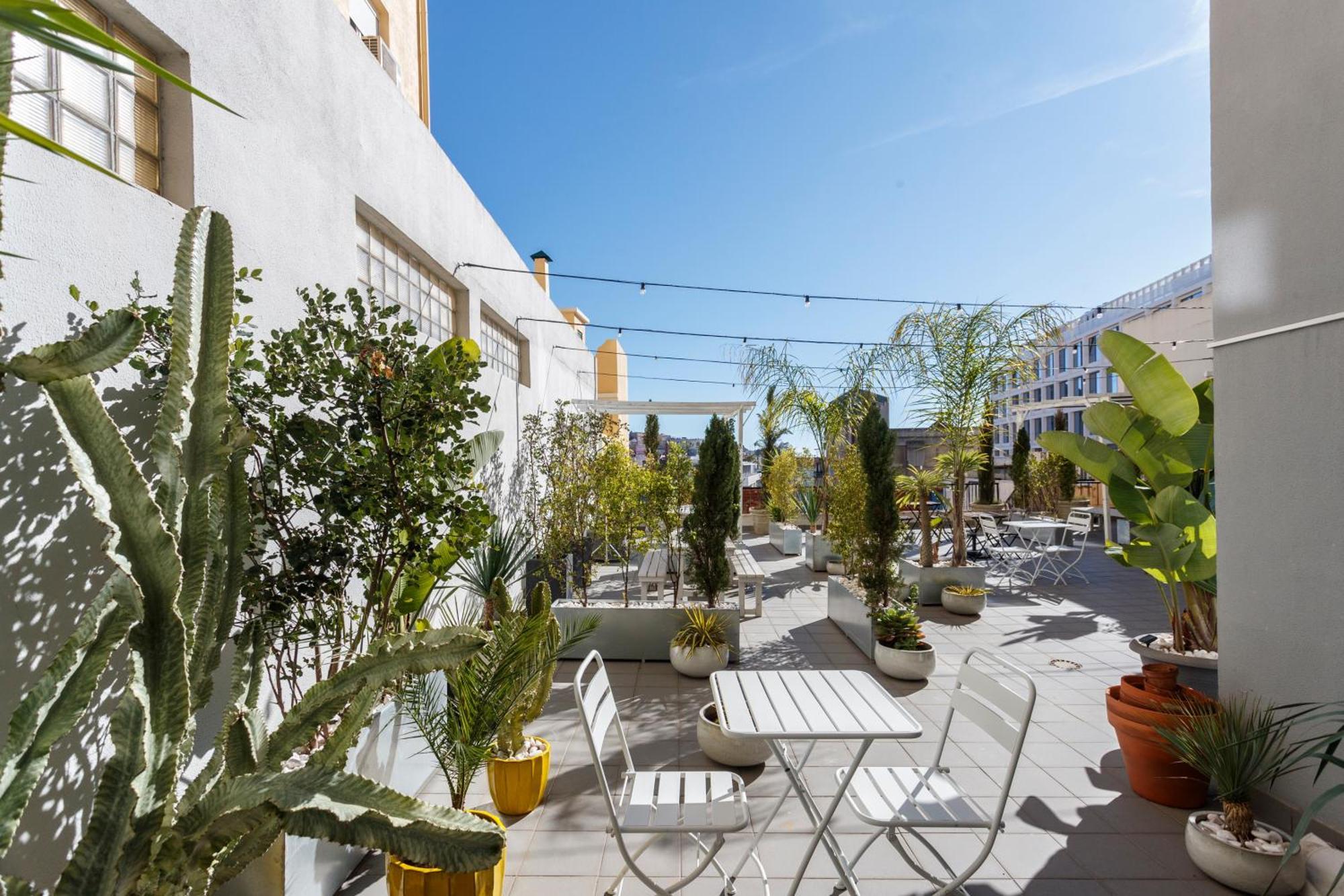 Neegroni Balcony In Lisbon - By Misha'S Place 1A Ngoại thất bức ảnh